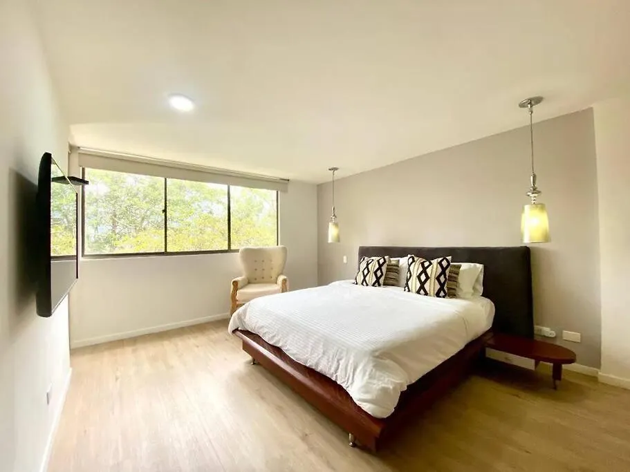 Allegro 4 Pax Medellín Kolumbie